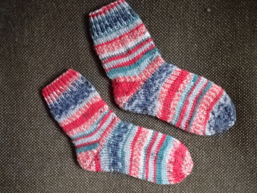 Socken Gr. 22/23 rot grau
